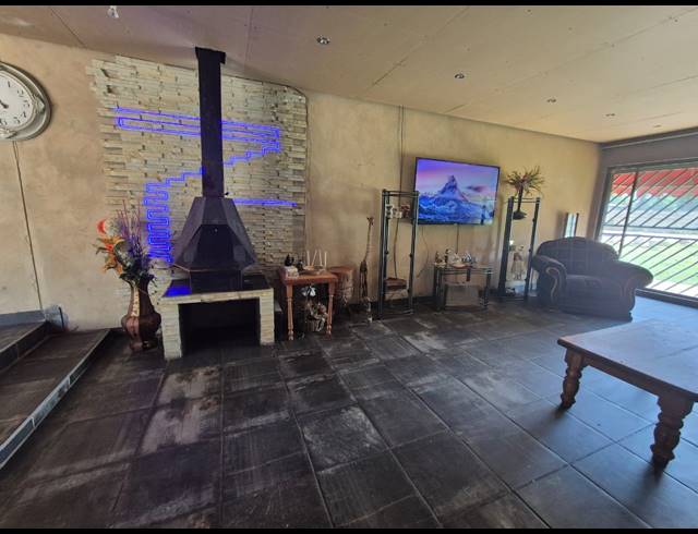 4 BEDROOM HOUSE FOR SALE IN SONLAND PARK